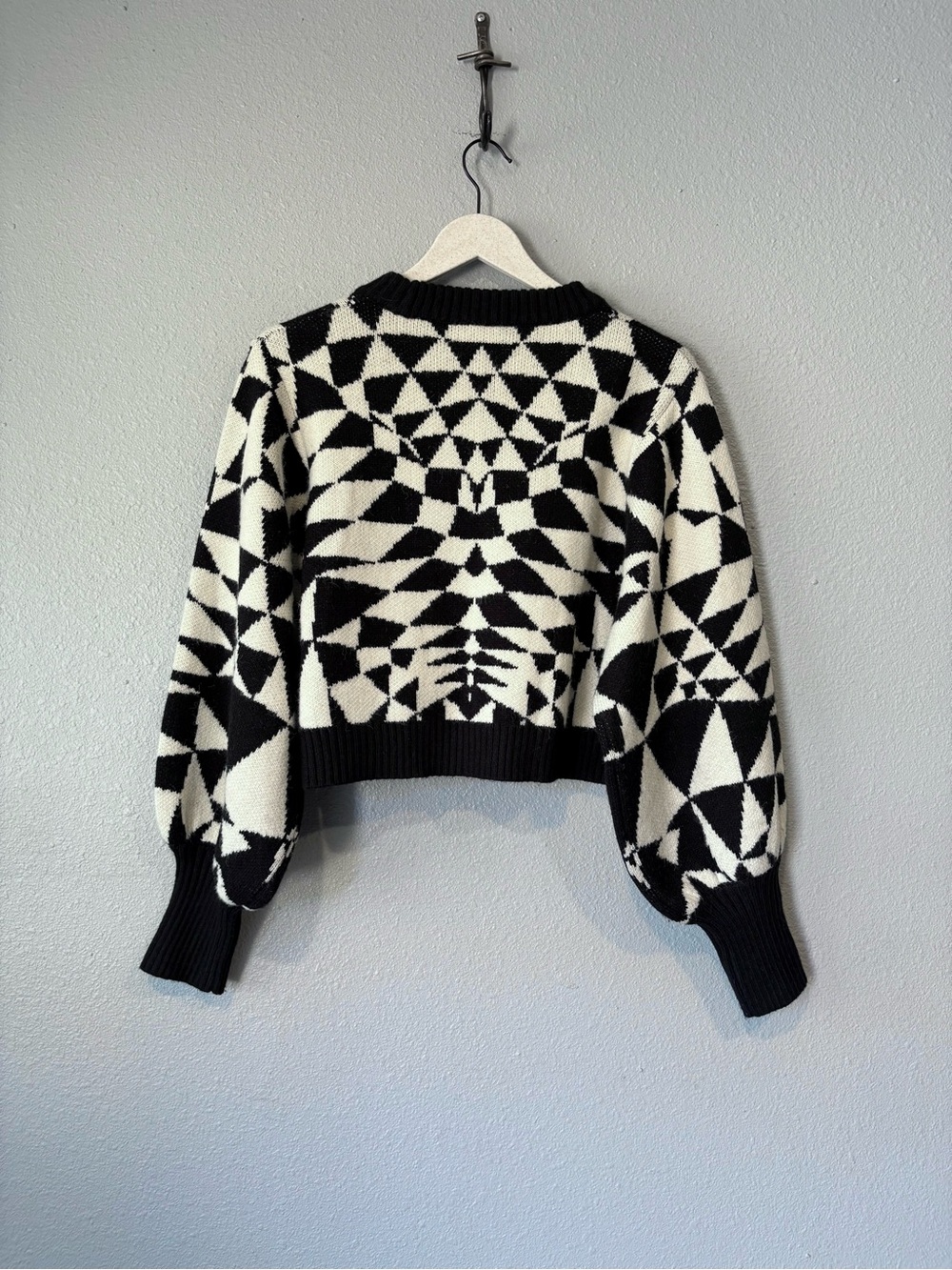 Farm Rio Deco Geometric Knit Black White Balloon Sleeve Sweater size medium - Picture 7 of 7